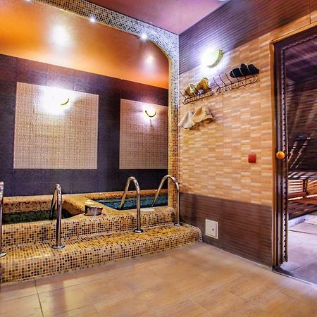 Hotel Fortuna 利沃夫 外观 照片