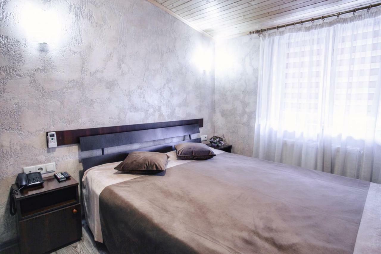 Hotel Fortuna 利沃夫 外观 照片